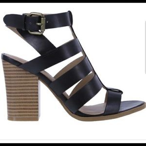 American eagle strappy sandals with block heel